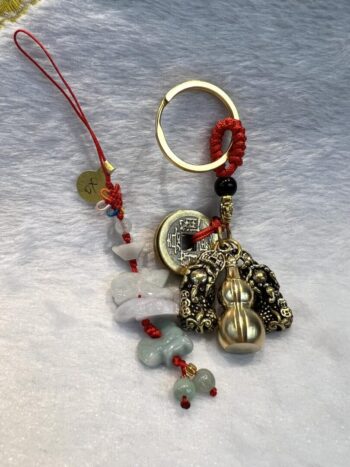 A key chain with some different types of beads