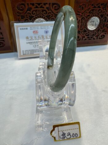 Certified Real Jade Bangle (Jadeite) #4000493 size 58mm - Image 4