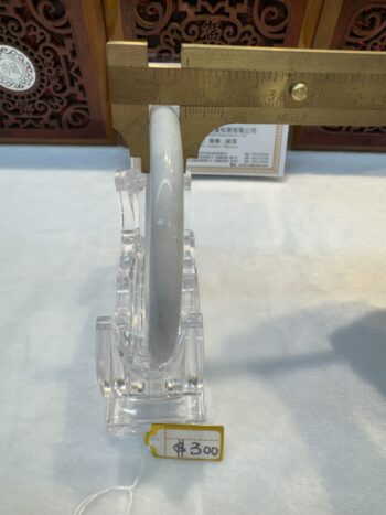 Certified Real Jade Bangle (Jadeite) #4000509 size 58mm - Image 5