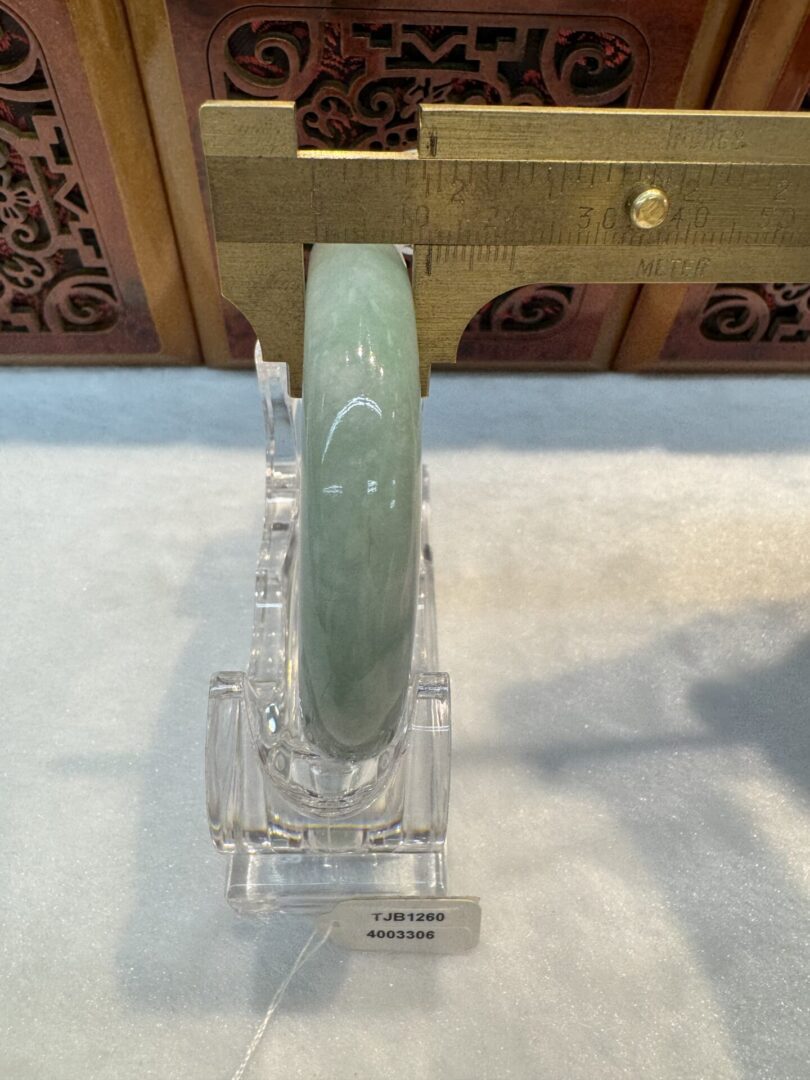 Certified Real Jade Bangle (Jadeite) #4003306 size 53mm - Image 7