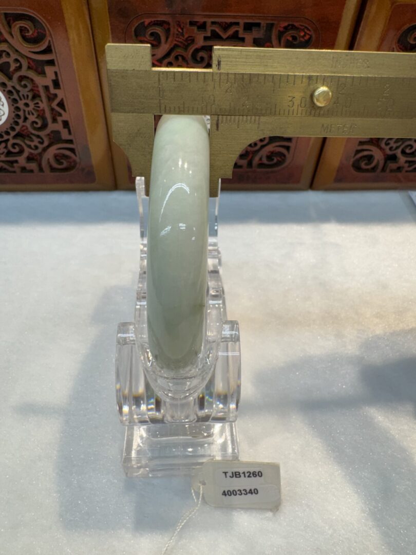 Certified Real Jade Bangle (Jadeite) #4003340 size 53mm - Image 7