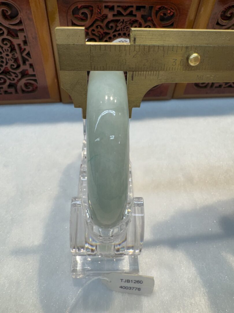 Certified Real Jade Bangle (Jadeite) #4003776 size 56mm - Image 7