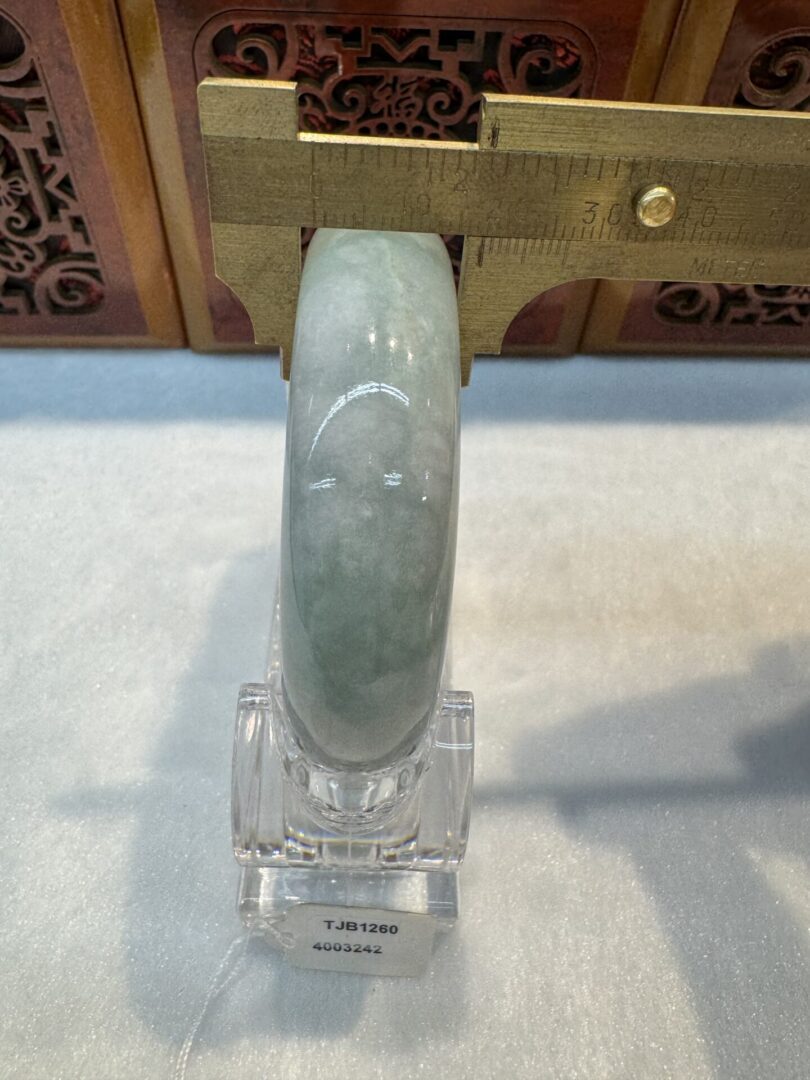 Certified Real Jade Bangle (Jadeite) #4003242 size 56mm - Image 7