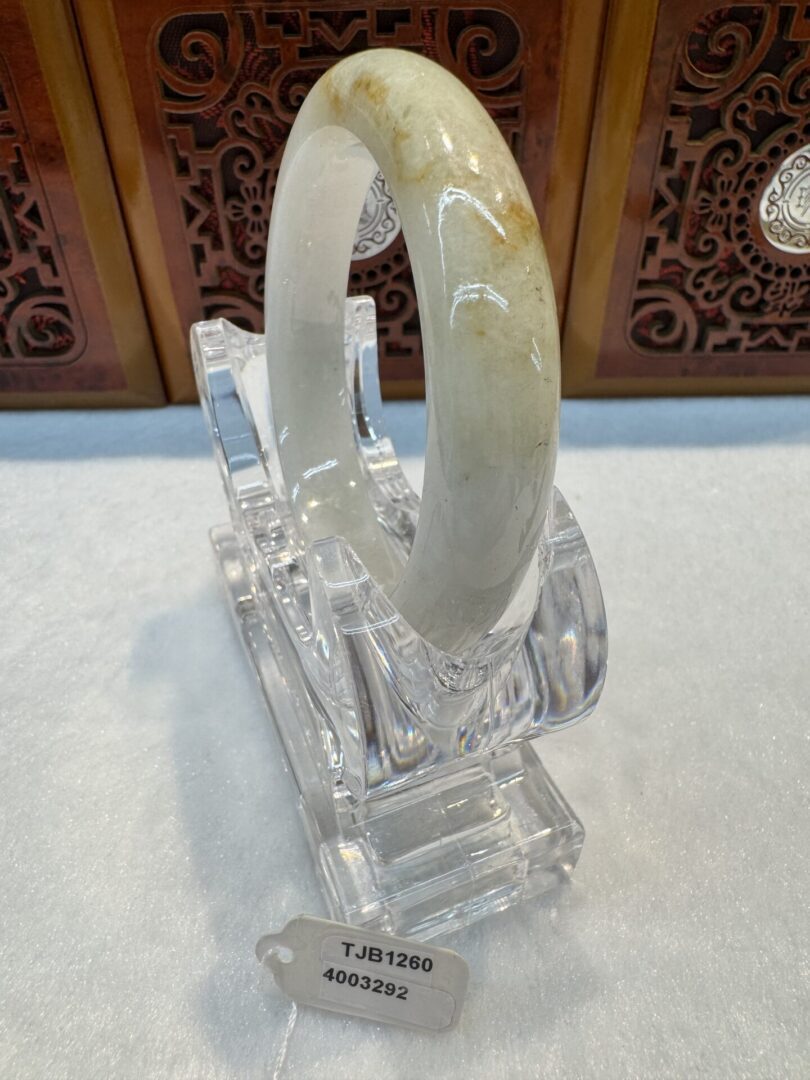 Certified Real Jade Bangle (Jadeite) #4003292 size 55mm - Image 4