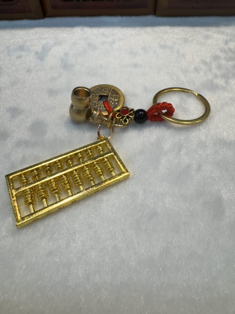 Keychain with copper coin and abacus - Image 6