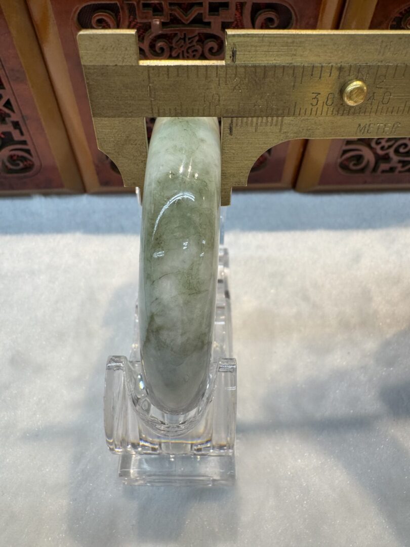 Certified Real Jade Bangle (Jadeite) #4003594 size 57mm - Image 3