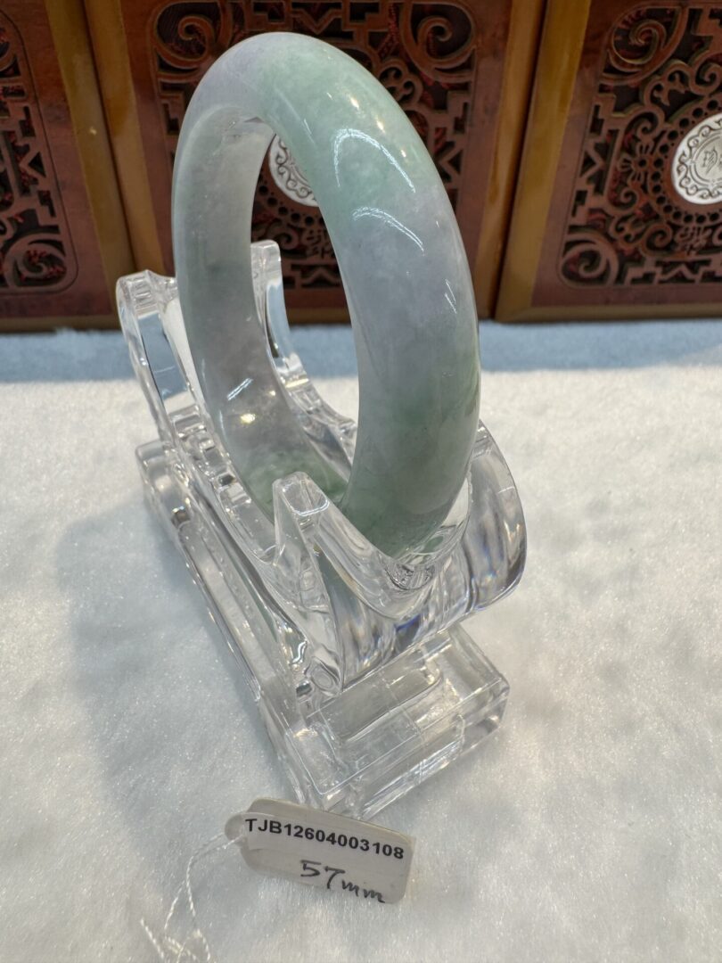 Certified Real Jade Bangle (Jadeite) #4003108 size 57mm - Image 4