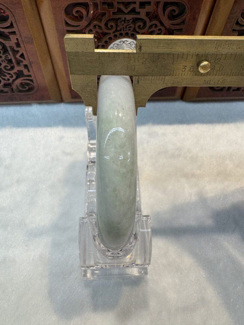 Certified Real Jade Bangle (Jadeite) #4003158 size 57mm - Image 3