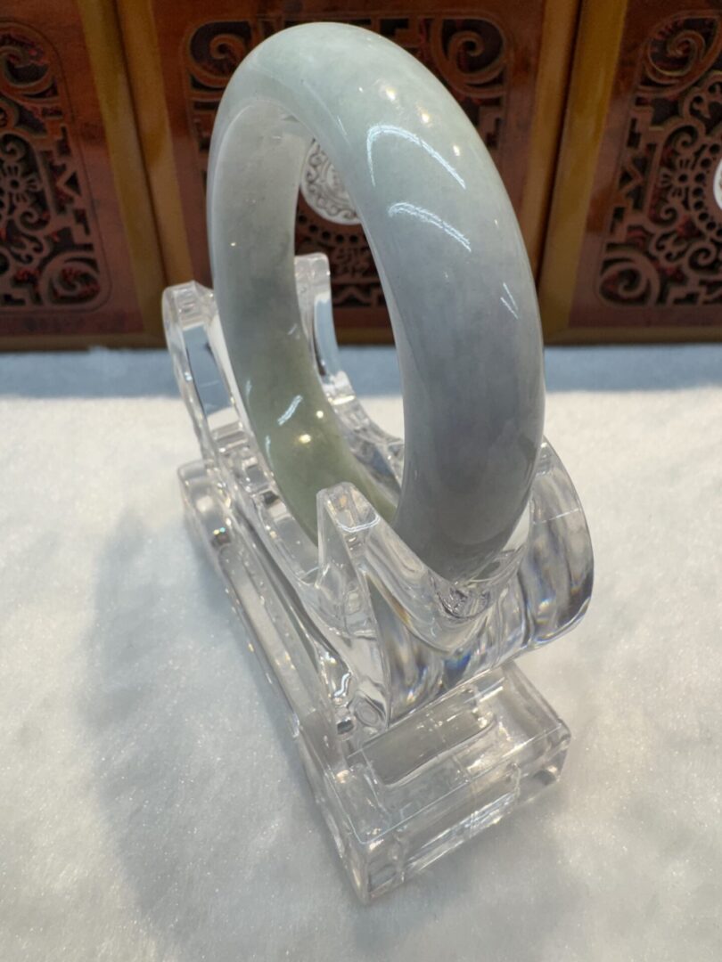 Certified Real Jade Bangle (Jadeite) #4003668 size 58mm - Image 4