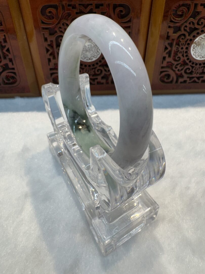 Certified Real Jade Bangle (Jadeite) #4003665 size 58mm - Image 4