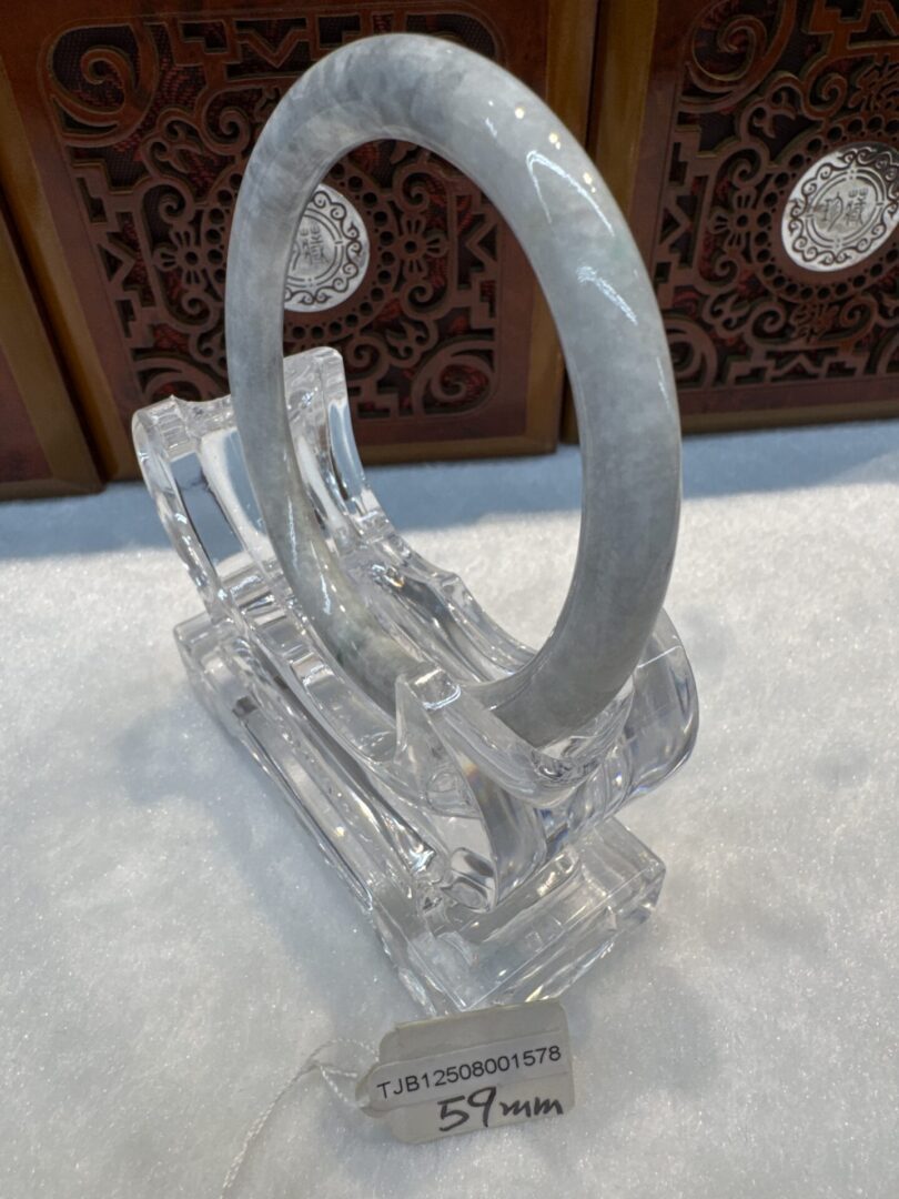 Certified Real Jade Bangle (Jadeite) #8001578 size 59mm - Image 4